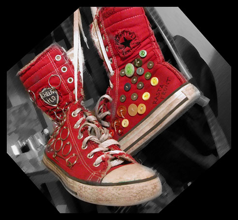 My_converse_by_Xintra.jpg